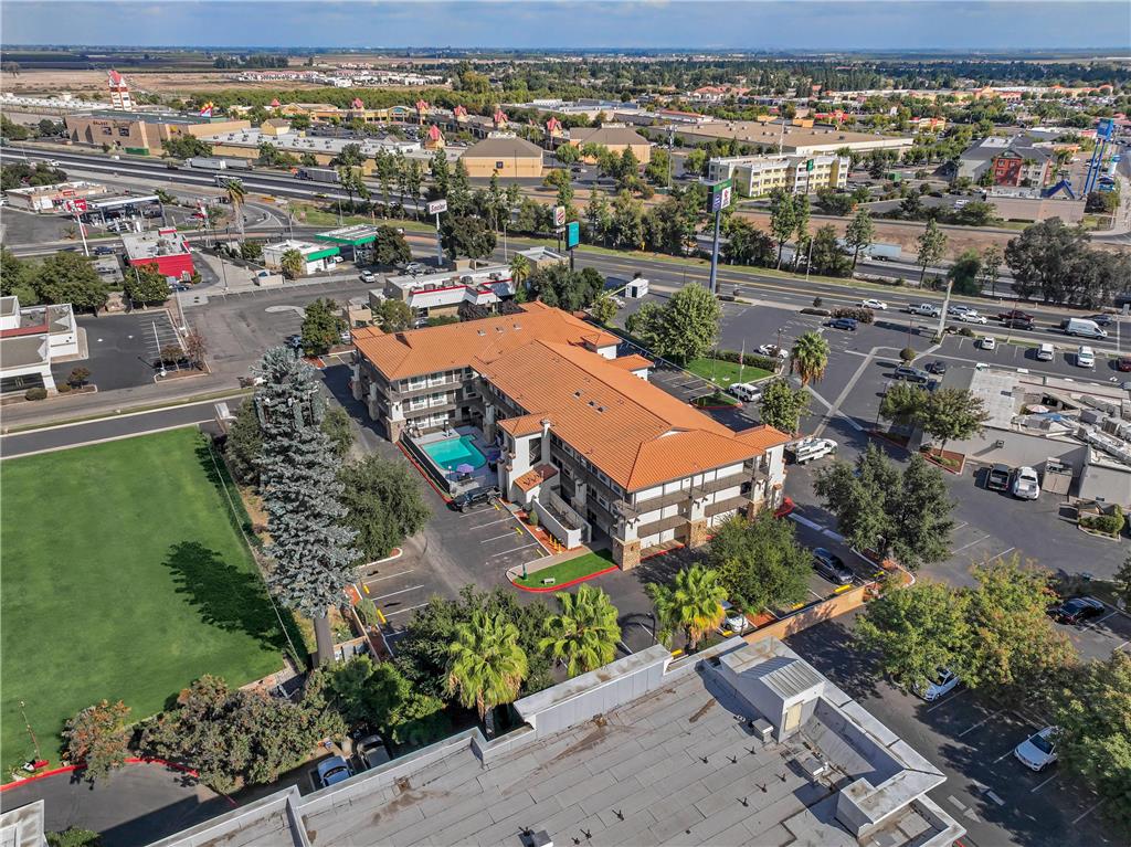Hillstone Inn Tulare an Ascend Collection Hotel - photo 4