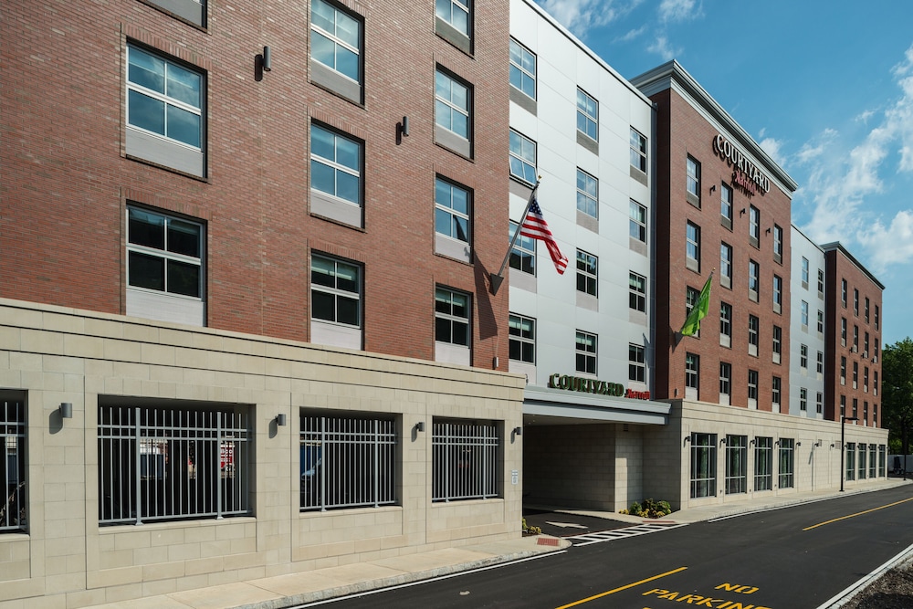 Courtyard by Marriott Edgewater NYC Area - photo 44