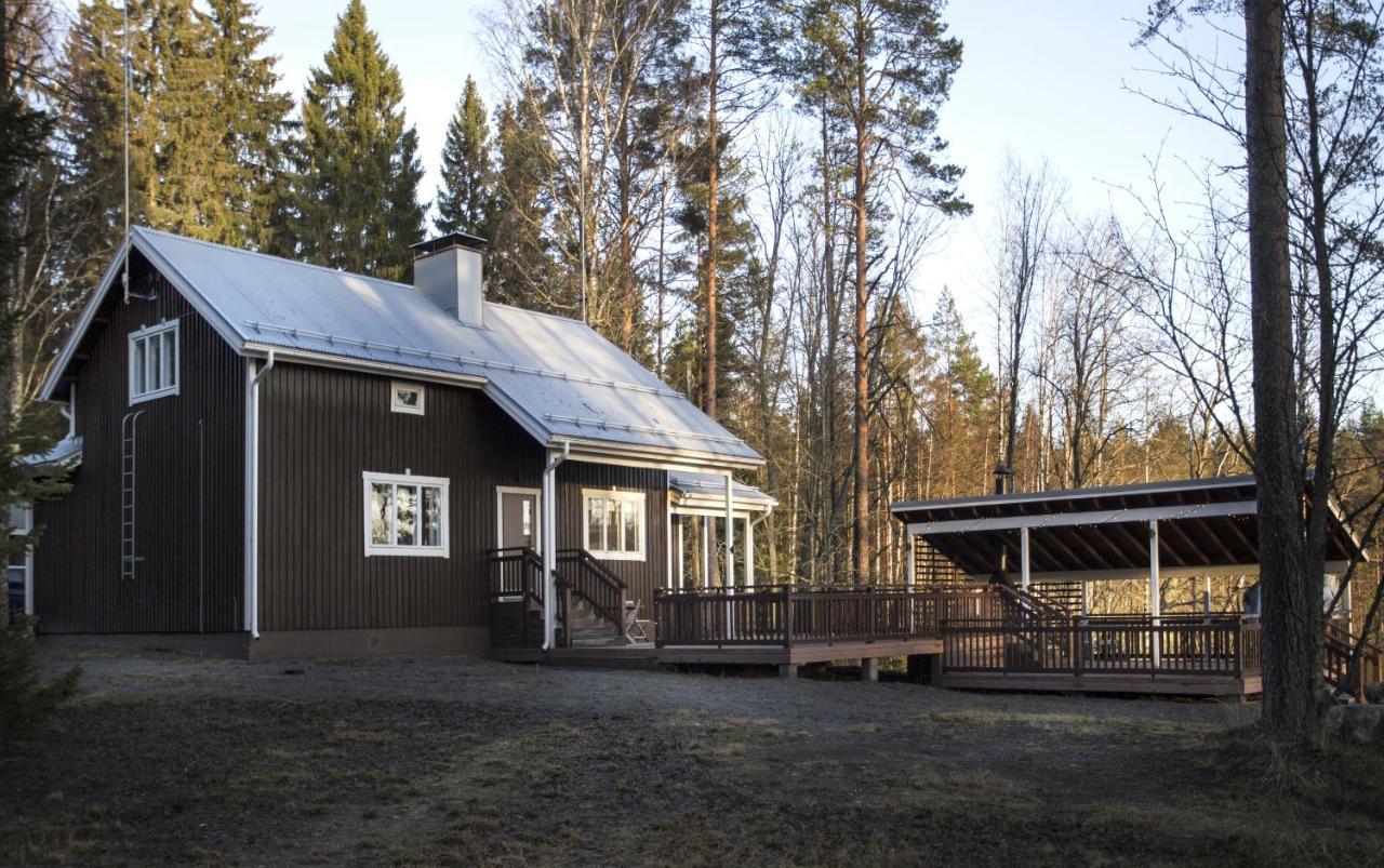 Palvia Glamping Uniikki lomapaikka ryhmille — hotel in Jaemsae