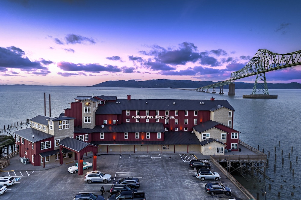 Cannery Pier Hotel & Spa - photo 114