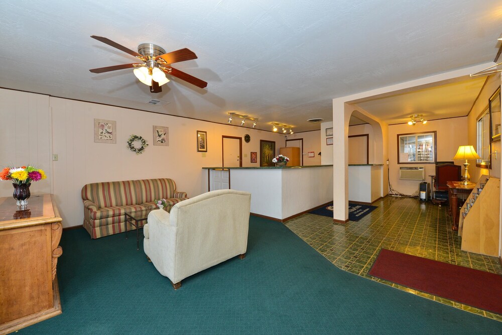 Americas Best Value Inn Holbrook - photo 2