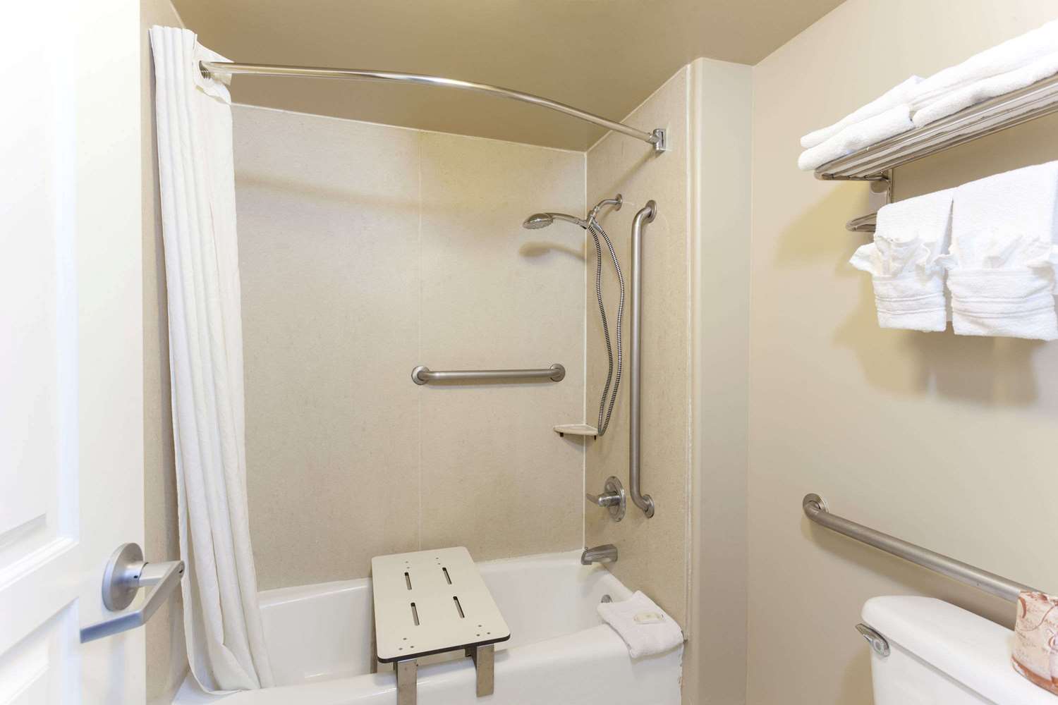 Torrance Inn LAX Airport Area - photo 17