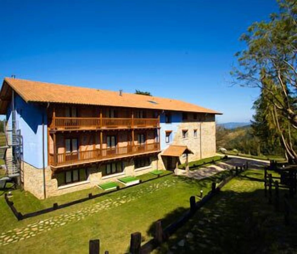 Atxurra - carbon neutral hotel in Bermeo