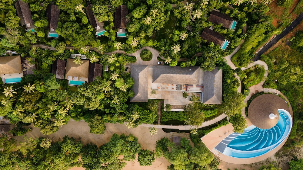 Villa Escape Burasari — 5-Star Luxury Hotel in Phuket, Thailand