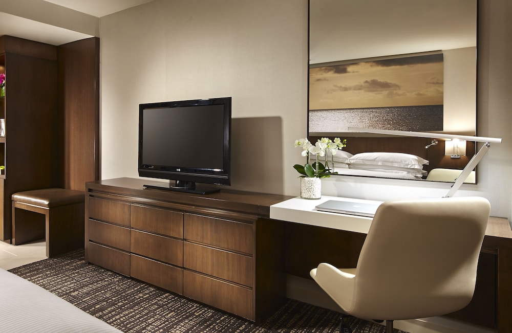 Hilton San Diego Mission Valley - photo 6