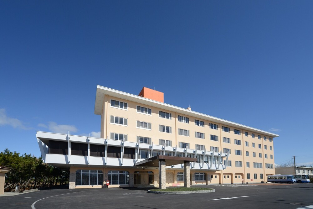 Kamenoi Hotel Chitamihama — 4-Star Luxury Hotel in Mihara, Japan
