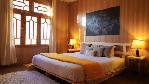Razhek - carbon neutral hotel in Unknown City