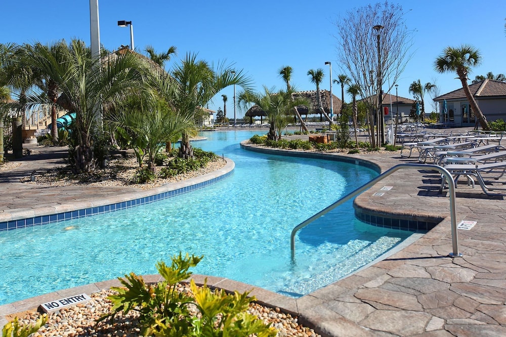 1556 PD Poolside Bliss: Enchanted 4BR Townhome - photo 45