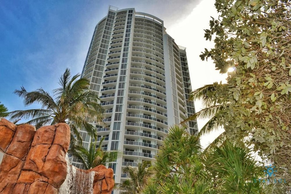 Luxury Bayfront Studio with Balcony Amazing Pool - photo 24
