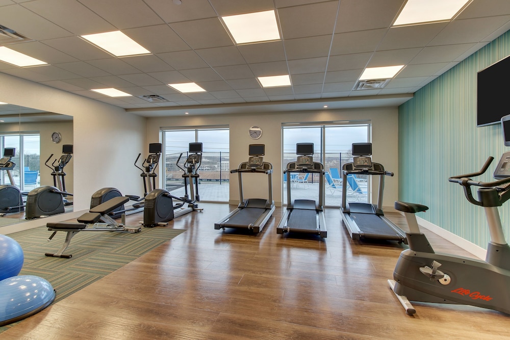 Holiday Inn Express & Suites Nashville Metrocenter Downtown by IHG - photo 33