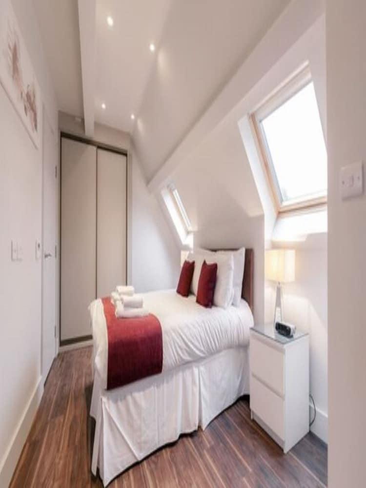 Roomspace Apartments Friar House