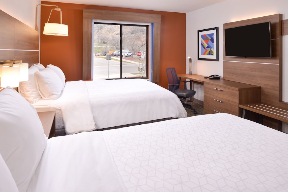 Holiday Inn Express Glenwood Springs - photo 13