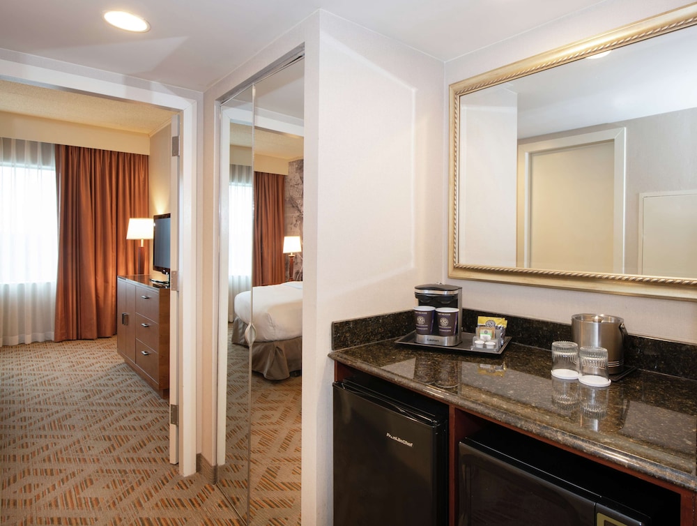 DoubleTree by Hilton Philadelphia West - photo 27
