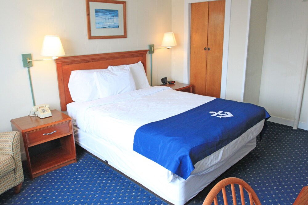 Fishermans Wharf Inn - photo 24