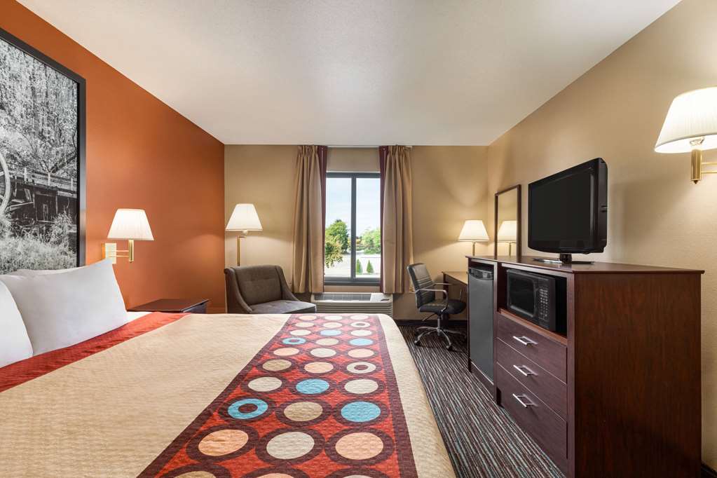Super 8 by Wyndham Germantown Milwaukee - photo 27