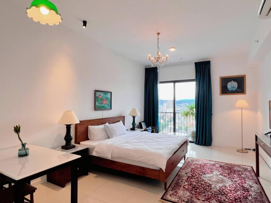 KLCC View with Balcony @ Chambers KL Near LRT PWTC & Sunway Putra Mall — 4-Star Luxury Hotel in Kuala Lumpur, Malaysia