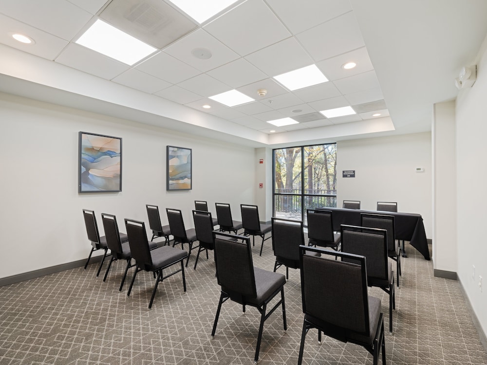 Candlewood Suites Birmingham Inverness - photo 33