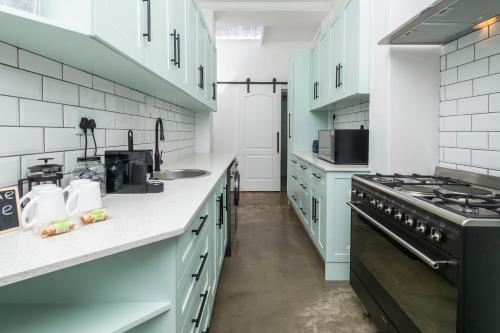 Contemporary Two Bedroom House in Greenpoint