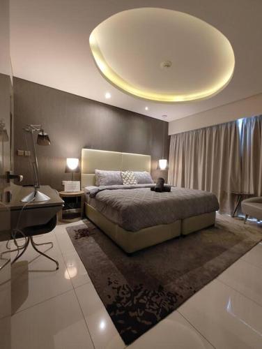 2BR Tower D Paramount Apartment - carbon neutral hotel in Dubai