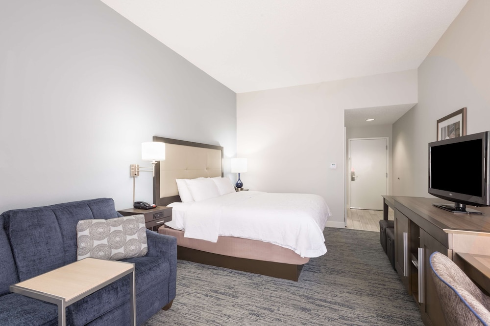 Hampton Inn Mount Airy - photo 20