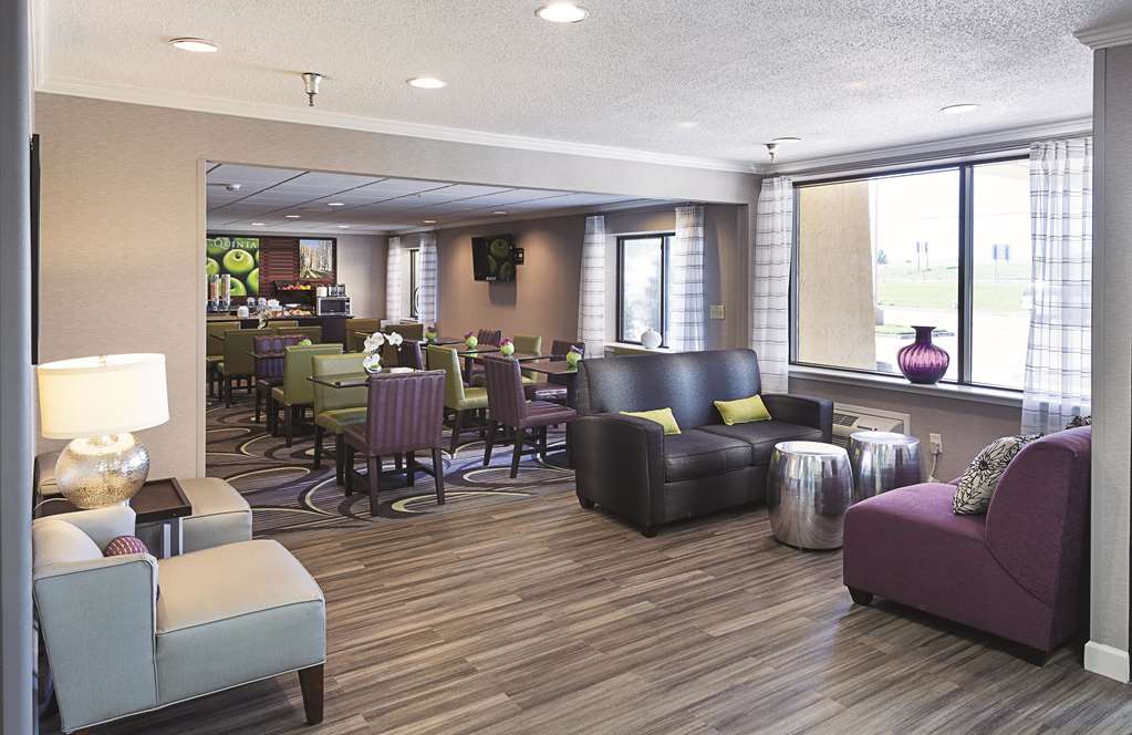 La Quinta Inn & Suites by Wyndham Baton Rouge Siegen Lane - featured photo