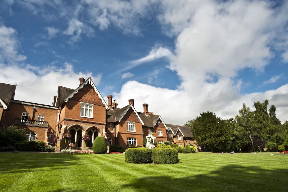 Audleys Wood Hotel Basingstoke — 4-Star Luxury Hotel in Basingstoke, United Kingdom