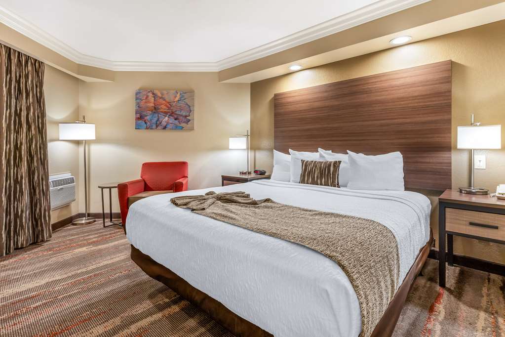 Best Western Plus Wine Country Inn & Suites - photo 21