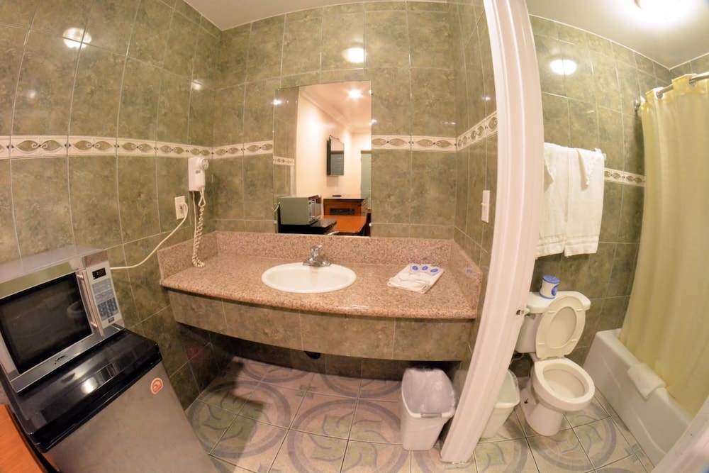 Palace Inn Oxnard - photo 38