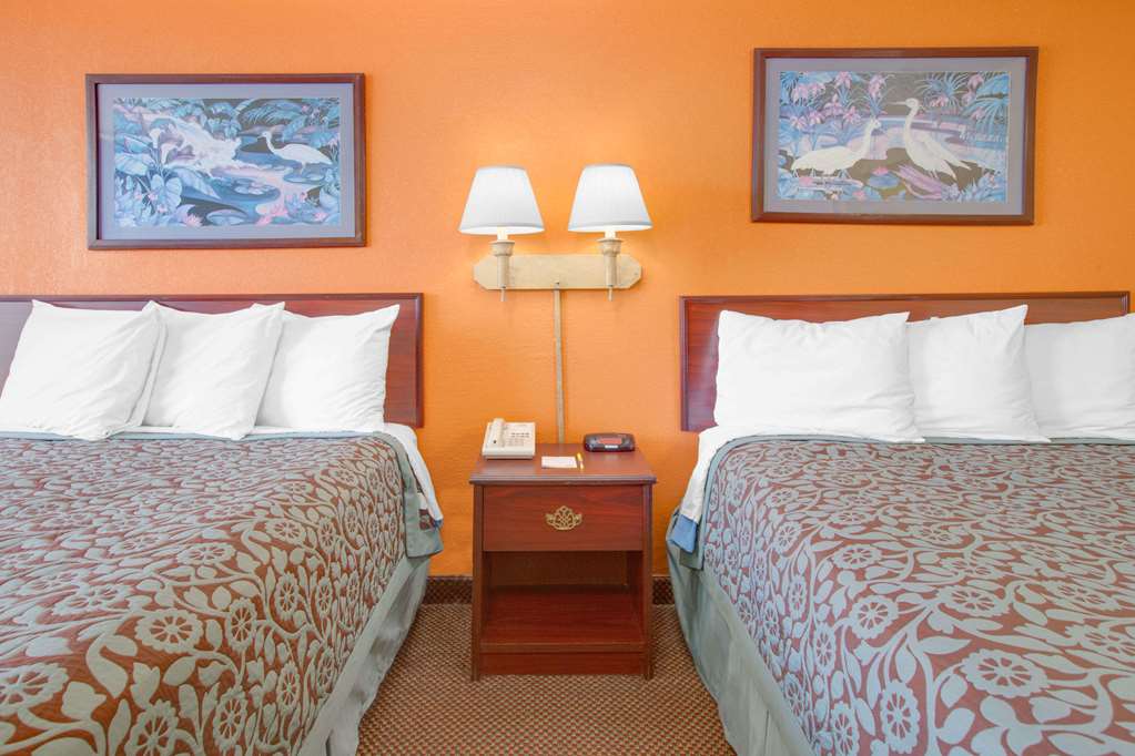 Days Inn by Wyndham Okemah - photo 6