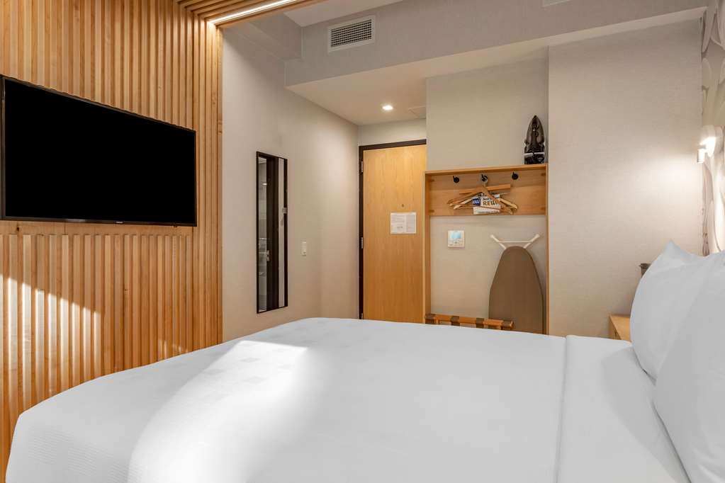Best Western Plus Soho Hotel - photo 22