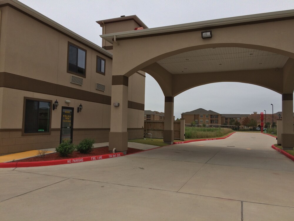 Palace Inn Sam Houston - photo 19
