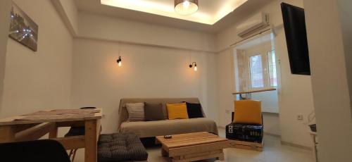 Stone apartment — 4-Star Luxury Hotel in Chalkida, Greece