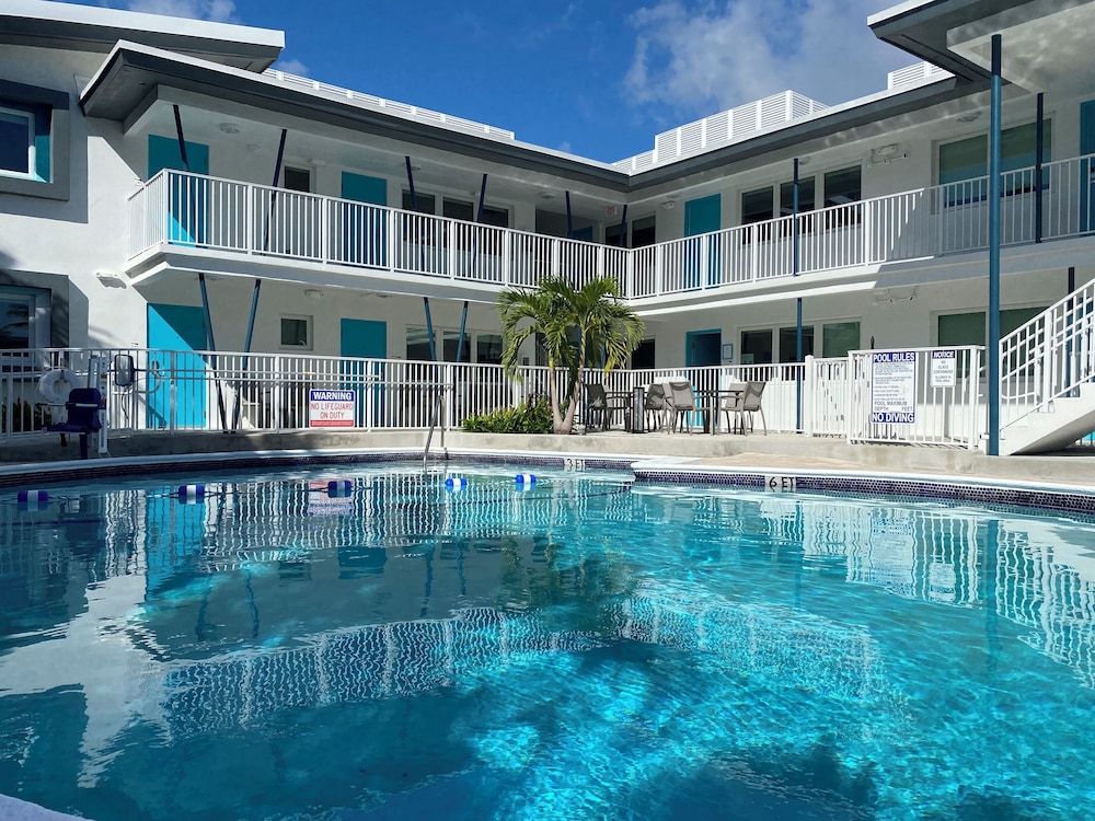 Rolo Beach Hotel - photo 162