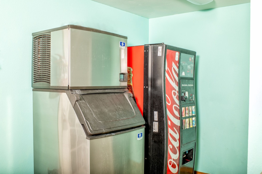 Captain Quarters Motel - photo 23