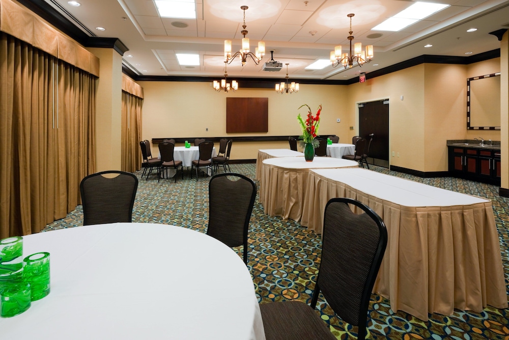 Holiday Inn Express Hotel & Suites Mobile Saraland by IHG - photo 68