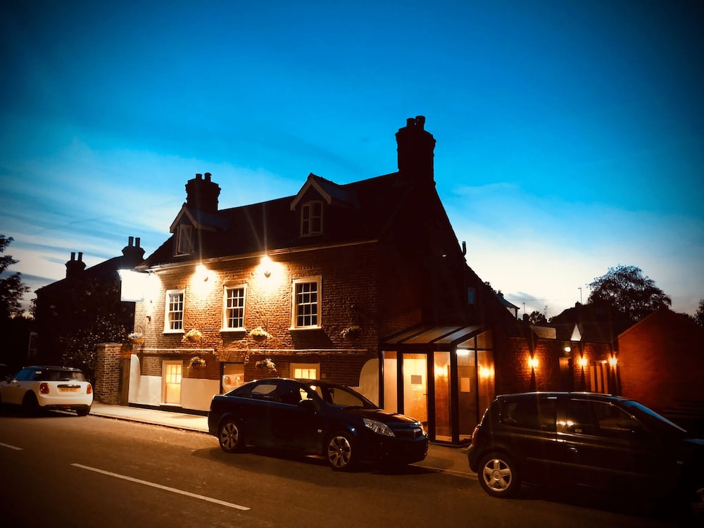 The Red Lion — Spalding