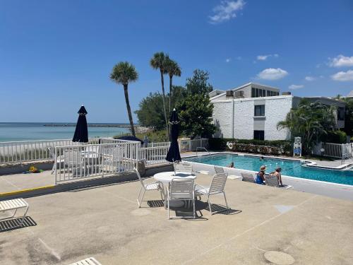 Glory Beach Haven — 4-Star Luxury Hotel in Venice, United States