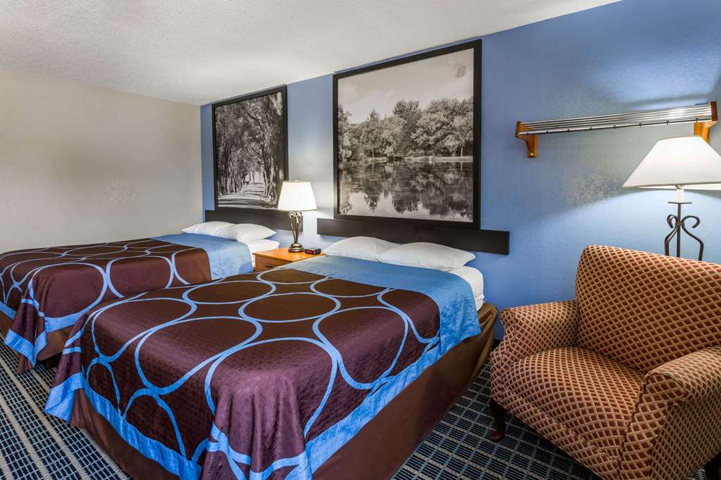 Super 8 by Wyndham Iowa City Coralville - photo 13