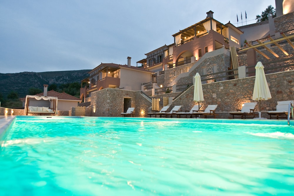 Apelon Tiritas Villas — 4-Star Luxury Hotel in Leonidio, Greece