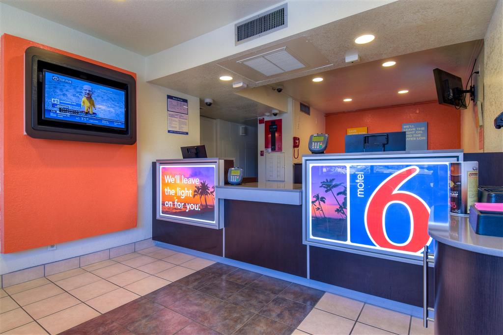 Motel6 Jurupa Valley CA Riverside West - photo 22
