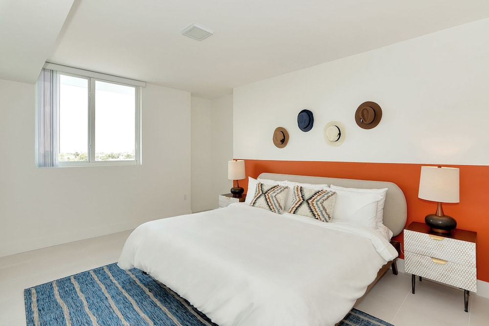 Roami at Grove 27 - photo 5