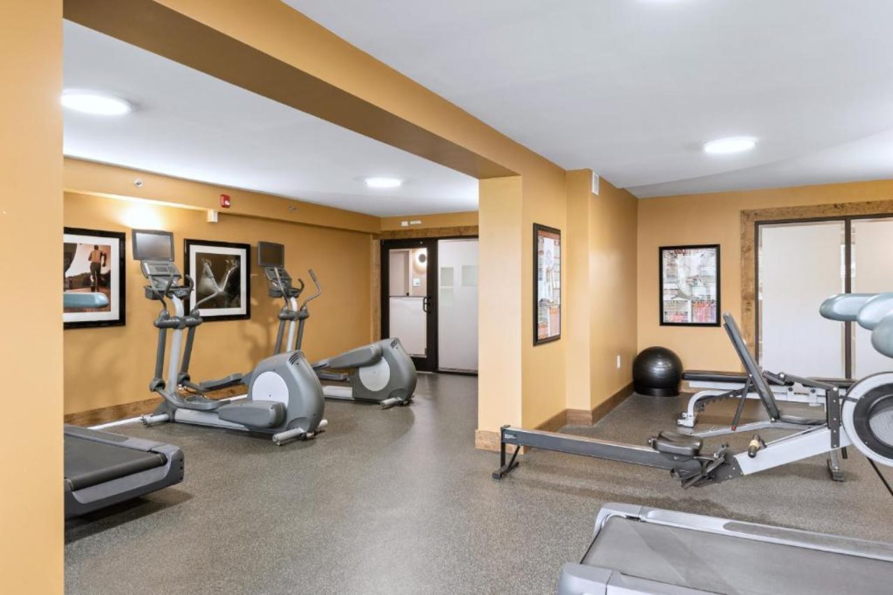 Doubletree By Hilton Greensboro Airport - photo 21
