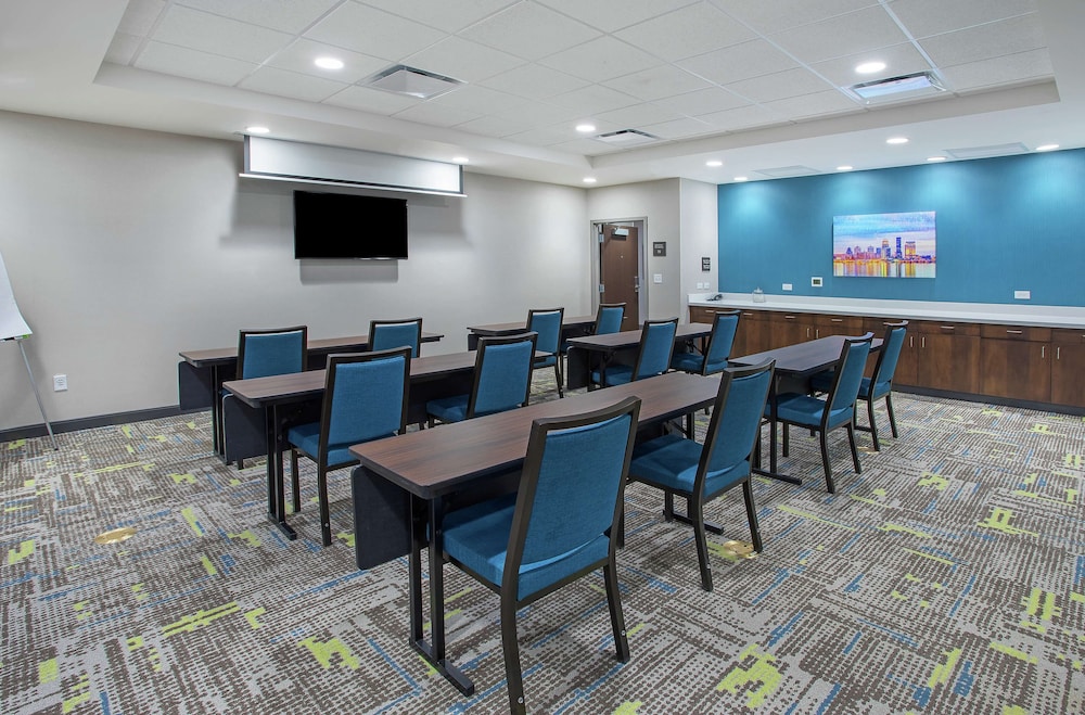 Hampton Inn Simpsonville - photo 23
