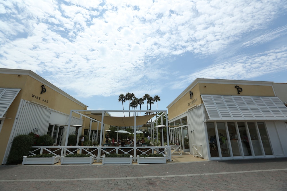 The Pavilion Hotel - photo 30