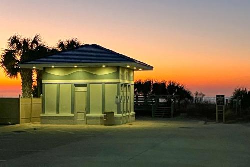 Sea Breeze - last minute hotel in Myrtle Beach