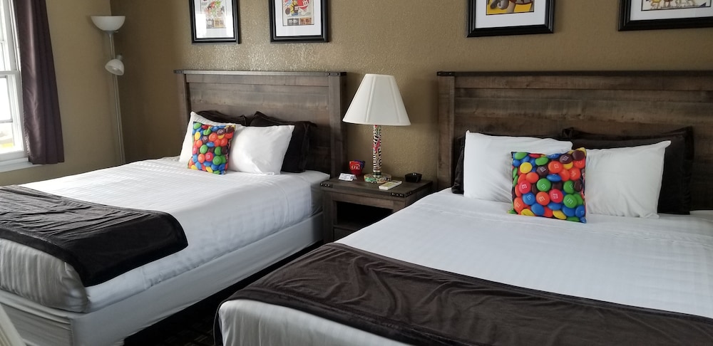 Middlebury Sweets Motel - photo 16