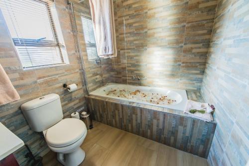 Ritsako Game Lodge — 4-Star Luxury Hotel in Cullinan, South Africa