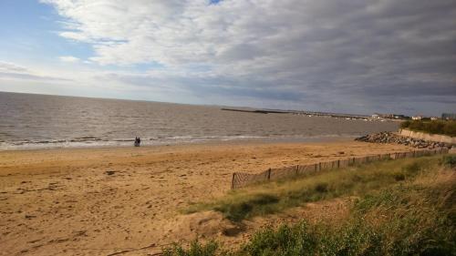 Les Pieds Dans L'eau — hotel in Chatelaillon-Plage