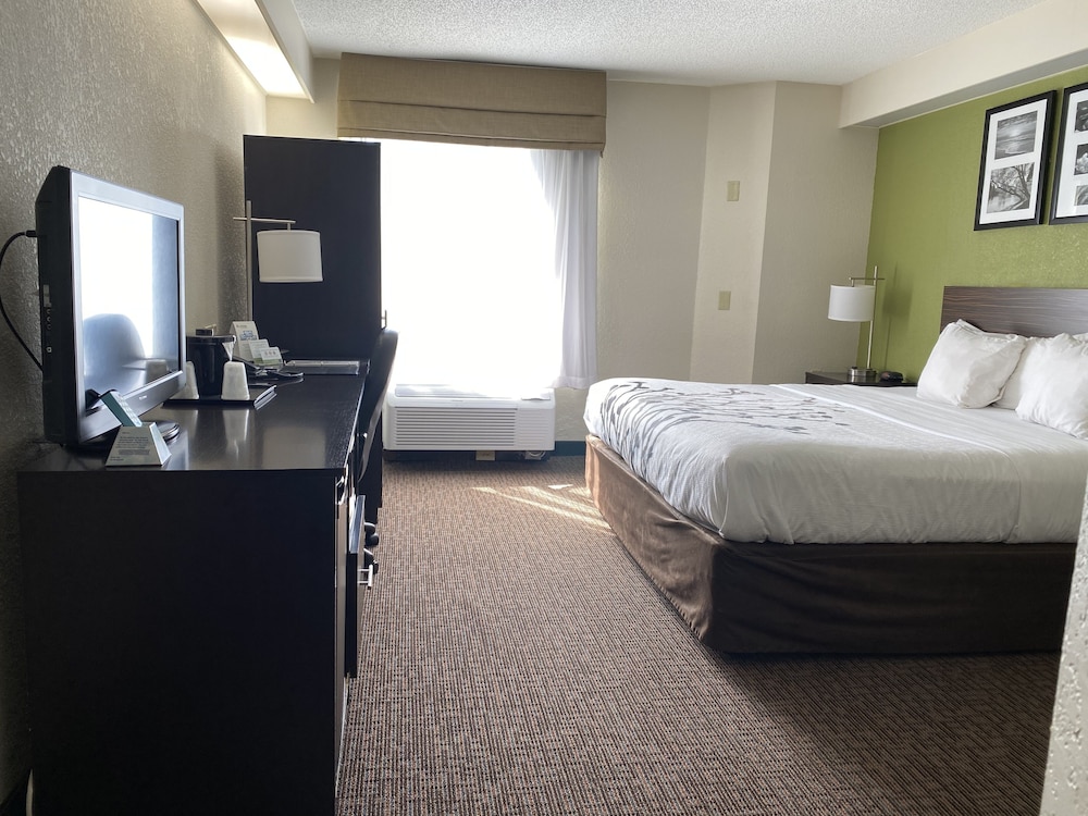 Spark by Hilton Louisville Airport - photo 22