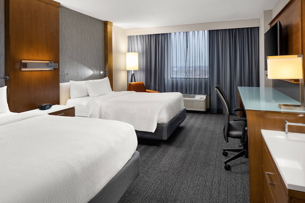 Courtyard by Marriott Minneapolis Downtown - photo 13